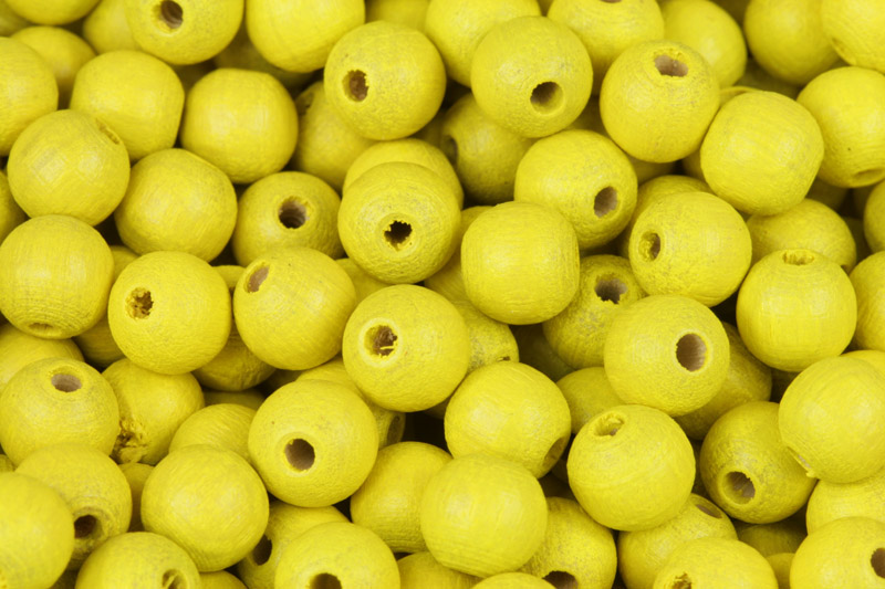 Dřevěné korálky lakované, kulička 8 mm, 30 ks - světlejší žlutá (výroba ČR)