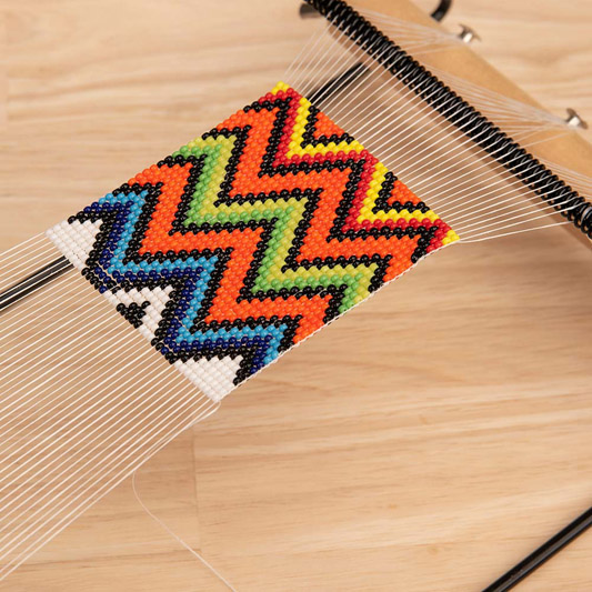 Kovový korálkovací stávek na tkané náramky, 35x14 cm, The Beadsmith