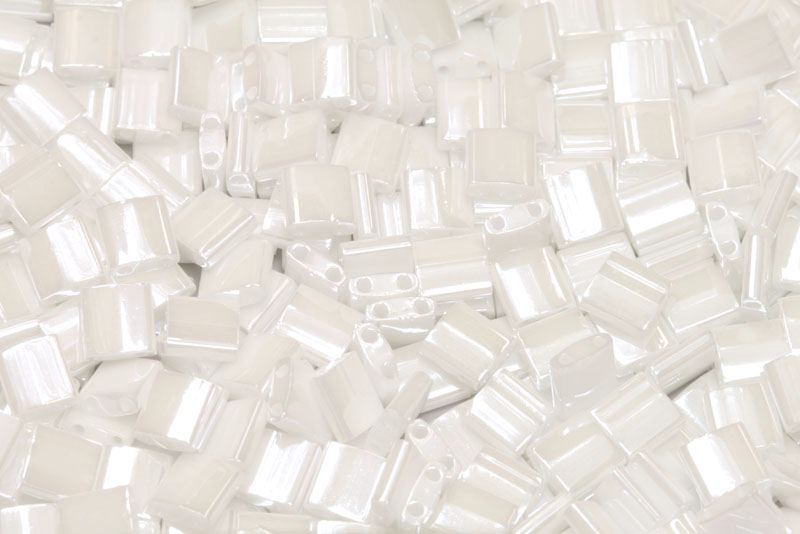 Dvoudírkové korálky Miyuki Tila 5x5 mm, White Pearl (TL420), 5 g