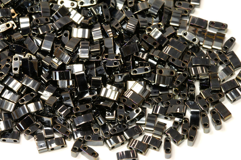 Dvoudírkové korálky Miyuki Half Tila 2,3x5 mm, Light Gunmetal (TLH464), 3 g