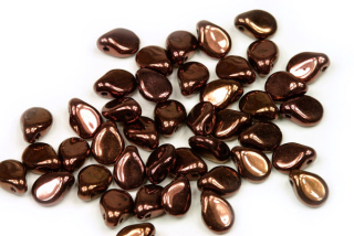 PRECIOSA Pip™ 5x7 mm, 30 ks - listr Vega na černé, metalická hnědá