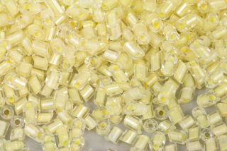 PRECIOSA Pipes-RH, šikmý váleček 2,5 mm, bal. 50 g - krystal, světle žlutý průtah, sfinx