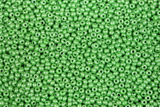 PRECIOSA rokajl 10/0 (2,2 - 2,4 mm) RH, bal. 50 g - sytá zelená s listrem, sfinx
