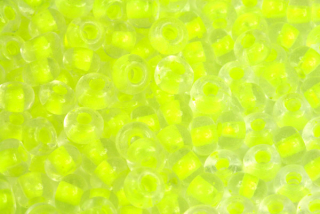 PRECIOSA rokajl 6/0 (3,7 - 4,3 mm) RH, bal. 50 g - krystal s neonově žlutým průtahem