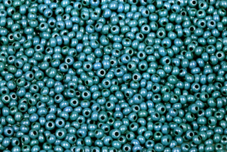 PRECIOSA rokajl 10/0 (2,2 - 2,4 mm) RH, bal. 50 g - zelený listr na modrém tyrkysu