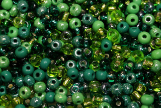 PRECIOSA rokajl MIX 6/0 (3,7 - 4,3 mm), bal. 50 g - zelený mix