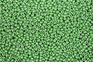 PRECIOSA rokajl 10/0 (2,2 - 2,4 mm) RH, bal. 50 g - sytá zelená s listrem, sfinx