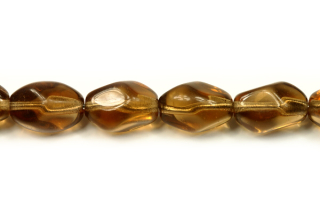 Mačkaná oliva kroucená 13x9 mm, 13 ks/16 cm - transp. kouřový topaz