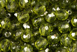 Broušené korálky ohňovky 8 mm, 20 ks/16 cm - transparentní olivínově zelená
