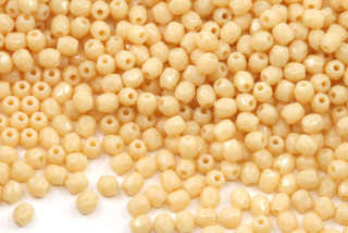 Broušená kulička ohňovka 3 mm, 100 ks - sytá béžová, isabela