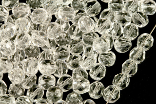 Broušené korálky ohňovky 6 mm, 27 ks/16 cm - krystal