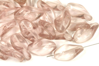 Mačkané korálky vrtule 22x14 mm, 8 ks/17,6 cm - transp. světle ametystově fialová