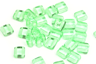 Silky beads 6x6 mm, 30 ks - transparentní světle zelená, peridot