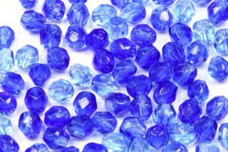 Broušená kulička ohňovka 6 mm, 27 ks/16 cm - transparentní žíhaná modrá