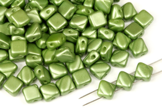 Silky beads Diagonal 6x6 mm, 30 ks - zelený vosk
