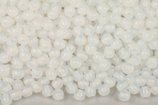 Mačkané korálky kuličky 4 mm, 40 ks/16 cm - bílý opál