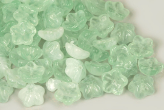 Mačkané korálky kytička 10 mm, 20 ks - žíhaná zelenkavá