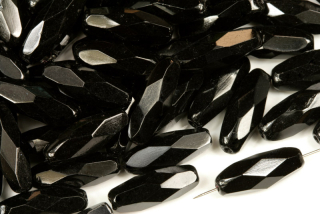 Broušené korálky špagety 15x6 mm, 10 ks - sytá černá