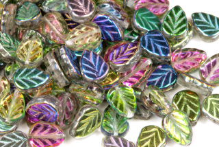 Mačkané korálky, lísteček 10x8 mm, 20 ks - krystal s duhovým dekorem Vitrail