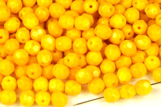 Broušené korálky ohňovky 6 mm, 27 ks/16 cm - sytá žlutá, odstín limon