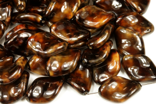 Smáčené perle vrtule 19x13 mm, 9 ks/16 cm - hnědý kamenový dekor