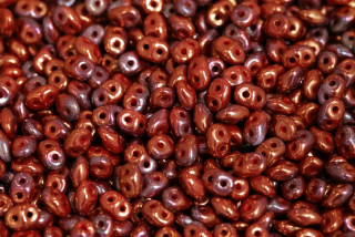 Matubo Superduo™ 2,5x5 mm, bal. 10 g - duhový listr Vega Iris na červeném korálu