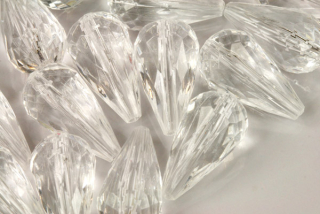 Plastové korálky, broušená hruška 21x11 mm, 1 ks - čirá, krystal