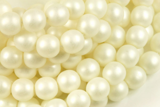 Voskované korálky kuličky 8 mm, 20 ks/16 cm - světle krémově žlutá, vanilka, matná