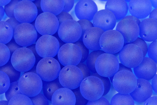 Mačkané korálky kuličky 8 mm, 20 ks/16 cm -  transp. matný modrý akvamarín, capri blue