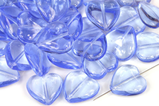 Mačkané korálky srdce 15x16 mm, 5 ks - transparentní safírově modrá