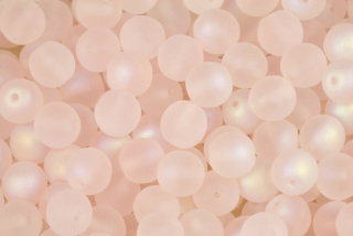 Mačkané korálky kuličky 8 mm, 20 ks/16 cm - transp. růžová rozalín, matná s dekorem AB