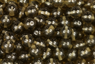 Mačkané korálky kuličky 8 mm, 20 ks/16 cm - transp. black diamond, šedohnědá