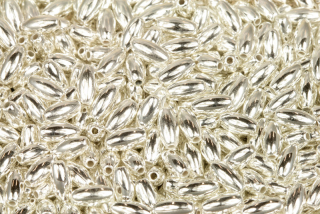 Plastové korálky rýže 8x4 mm, 5 g (cca 70 ks) - stříbrná
