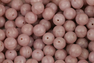 Mačkané korálky kuličky 8 mm, 20 ks/16 cm - žíhaná fialová