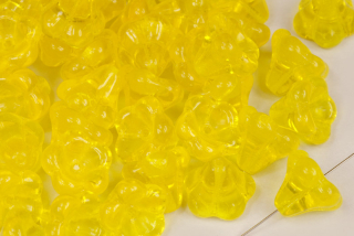 Mačkané korálky kytička zvoneček 13x11 mm, 5 ks - transparentní žlutá, jonquil
