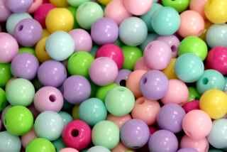 Plastové korálky, kulička 8 mm, 20 g (85-90 ks) - mix pastelových a jiných barev