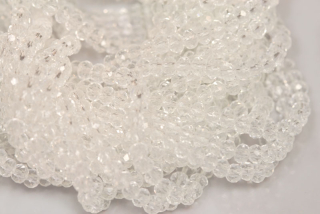 Broušené korálky slavík 3x2 mm, cca 145 ks na šňůře 36 cm - čirá, krystal