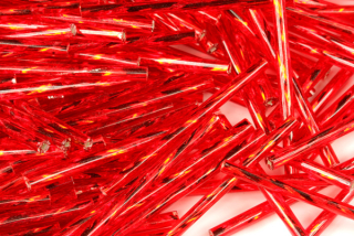 PRECIOSA Bugles-SH, stáčené čípky 15,6" (35 mm) , 50 ks - červená siam, stříbrný průtah