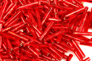 PRECIOSA Bugles-SH, stáčené čípky 6,7" (15 mm), 50 ks - červená siam, stříbrný průtah