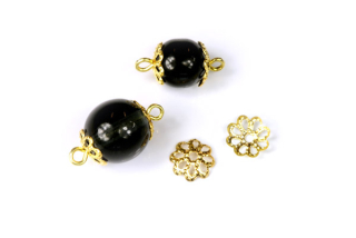 Kaplík ozdobný filigránový, květinka 7 mm, barva zlatá, 20 ks