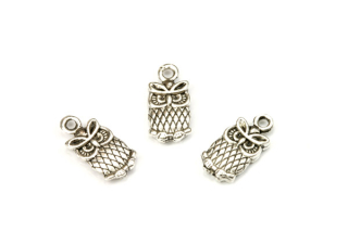 Kovový přívěsek sova 15x7,5 mm, galva platina/starostříbro, 1 ks
