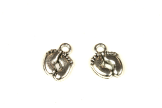 Kovový přívěsek bosé nožičky 14x11 mm, galva platina/starostříbro, 1 ks