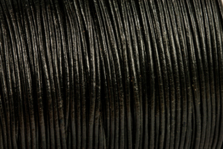 Kulatý kožený řemínek, průměr 1 mm, 1 m - barva černá