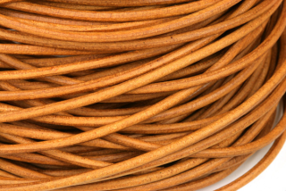 Kulatý kožený řemínek surový, průměr 2 mm, 1 m - barva přírodní hnědá, matná