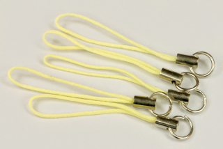 Šňůrka na mobil (přívěsek) s koncovkou a kroužkem, délka 5 cm, bal. 5 ks - žlutá pastel