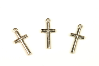 Kovový přívěsek křížek 8x17 mm, galva platina, 1 ks