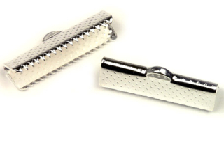 Koncovka na stuhu široká 25 mm se zoubky, galva stříbro, 2 ks