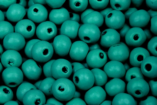 Dřevěné korálky lakované, kulička 8 mm, 10 g (65-70 ks) - zelený tyrkys