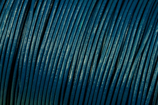 Kulatý kožený řemínek, průměr 1 mm, 1 m - tmavě modrozelená (teal)