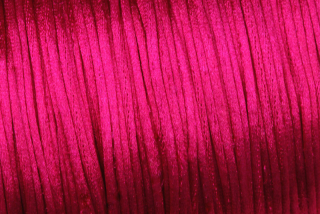 Saténová šňůrka průměr 1 mm, metráž 1 m - fuchsiově růžová